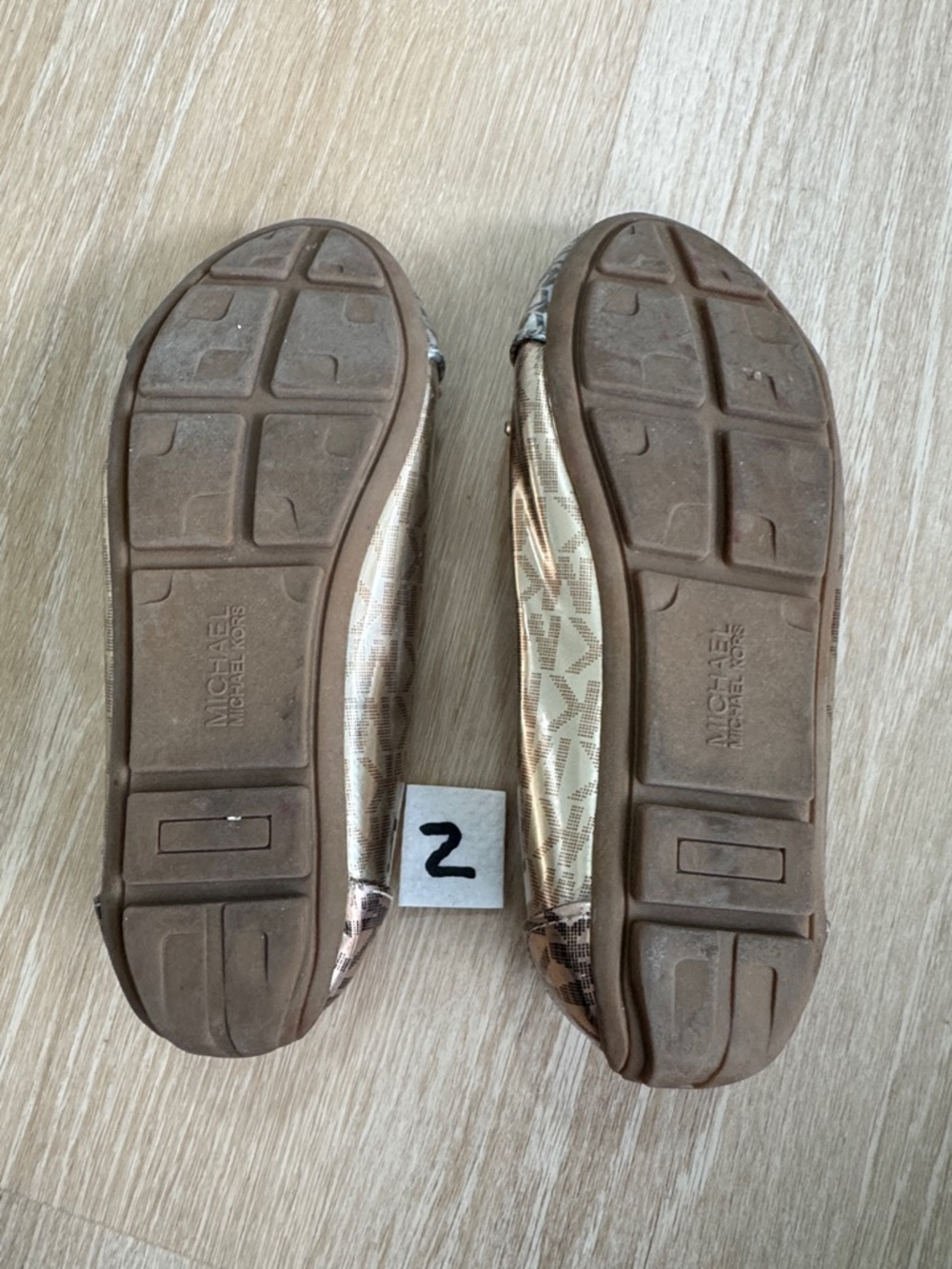 MICHAEL Michael Kors Metallic Gold Logo Bow Ballet Flats - Picture 4 of 5